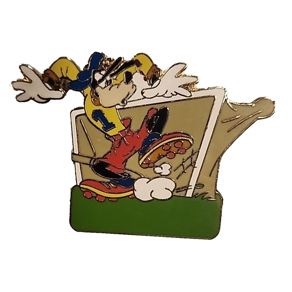 Disney Pin Goofy Soccer Goalkeeper Yellow Jersey Uniform ERROR 12439